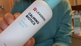 리더스코스메틱 리더스 카밍 바이오틱스 에센스 워터 — 5점을 준 리뷰어가 2021년 4월 올린 사용 사진