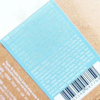 [후르디아] 올리브영 착한보습 비건 립버터 2종 — 3.5점을 준 리뷰어가 2021년 10월 올린 사용 사진