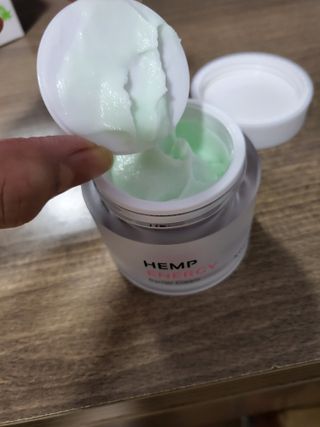 엔디어고 햄프에너지 베리어 크림 50ml — 4점을 준 리뷰어가 2022년 11월 올린 사용 사진