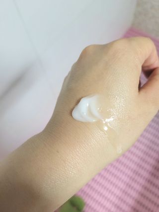 바이오오일 [바이오-오일] 스킨케어 오일 내추럴 60ml — 5점을 준 리뷰어가 2021년 10월 올린 사용 사진
