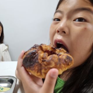 서브큐 메테뭉크 블루베리 크라운 냉동생지 (소포장) — 5점을 준 리뷰어가 2022년 6월 올린 사용 사진