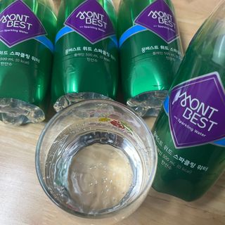 몽베스트 Montbest with Sparkling water Plain 20병 — 4.5점을 준 리뷰어가 2022년 6월 올린 사용 사진