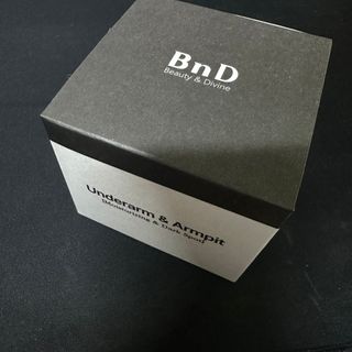 비엔디 2NOW[한글]]BnD 바디 미백 겨드랑이 크림 — 5점을 준 리뷰어가 2024년 12월 올린 사용 사진