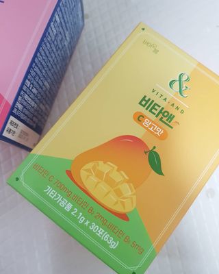 비타앤C 레몬맛, 망고맛 — 5점을 준 리뷰어가 2021년 4월 올린 사용 사진