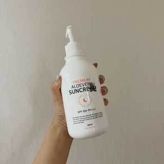 [닥터문] 프리미엄 알로에베라 선크림 500ml — 5점을 준 리뷰어가 2022년 6월 올린 사용 사진