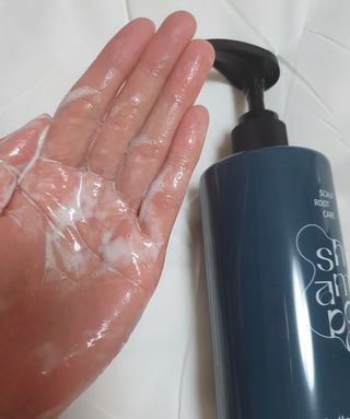 세렌닥터 스칼프 루트 케어 샴푸 — 5점을 준 리뷰어가 2022년 11월 올린 사용 사진