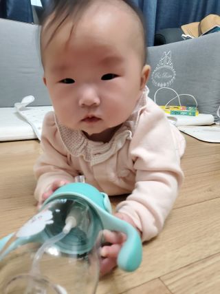 유비맘 트라이탄 코니빨대컵_컬러 랜덤 발송 — 4.5점을 준 리뷰어가 2021년 1월 올린 사용 사진