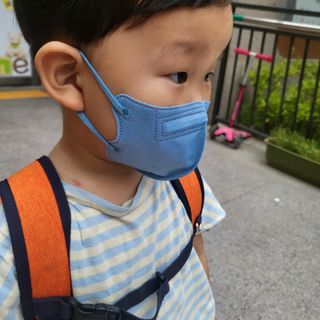 애니가드키즈 라이트 소형 5컬러 각 10매입 [크리미베이지, 코튼핑크, 블루레이크, 페일로즈, 민트그린] — 5점을 준 리뷰어가 2022년 6월 올린 사용 사진