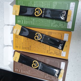 짜먹는 이지견과 짜먹는 이지아몬드, 짜먹는 이지허니피넛, 짜먹는 이지캐슈넛 각 10g X  10포 — 4점을 준 리뷰어가 2021년 2월 올린 사용 사진