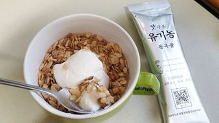 씨알푸드 유기농 쌀 시리얼 390g + 갓 구운 유기농 발아통곡물 150g — 4.5점을 준 리뷰어가 2021년 12월 올린 사용 사진
