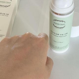 술람미네이처 자연주의 화장품ㅣ속보습 충전 + 민감/트러블 피부 진정 - 알로에 듬뿍 수분 크림 50ml — 5점을 준 리뷰어가 2022년 6월 올린 사용 사진