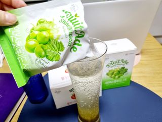 [복음자리] 바리스타 패키지 2종 랜덤발송 (딸기스무디 스틱+샤인머스캣에이드 or 망고스무디+자몽에이드) — 4점을 준 리뷰어가 2022년 7월 올린 사용 사진