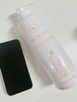 프리[닥터문] 유산균 락토케어 질경초 여성청결제 1000ml (젤타입) — 5점을 준 리뷰어가 2022년 6월 올린 사용 사진