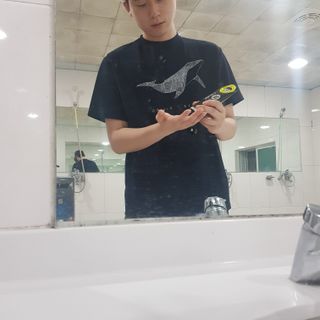 [갸스비] 지성 남성을 위한 포어케어 클렌징폼 — 5점을 준 리뷰어가 2021년 8월 올린 사용 사진