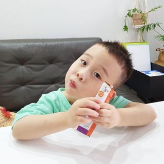 베거스코리아 [콜리케어] 키즈 홍삼콜리 딸기맛 14포 — 4.5점을 준 리뷰어가 2021년 5월 올린 사용 사진