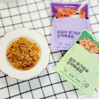 [푸딩팩토리] 요잇조잇 닭갈비 닭가슴살/김치 닭가슴살 곤약볶음밥 2종 (김치볶음밥 2개 닭갈비 볶음밥 1개) — 5점을 준 리뷰어가 2022년 7월 올린 사용 사진