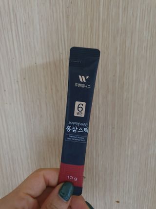 [푸름웰니스] 프리미엄 6년근 홍삼스틱 3mg x 100포 — 4점을 준 리뷰어가 2022년 2월 올린 사용 사진