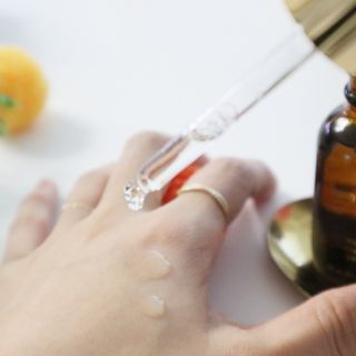 스킨큐어 산다화 비타민c 화이트닝 에센스 30ml — 5점을 준 리뷰어가 2023년 12월 올린 사용 사진