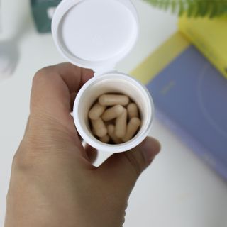 라엘 밸런스 3종 (질 건강 리스펙타 프로바이오틱스, 월경케어 보라지유, 요로건강 크랜베리) 랜덤 증정 1개 — 5점을 준 리뷰어가 2022년 11월 올린 사용 사진