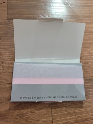 [갸스비] 메이크업은 그대로, 피지만 쏙 - BB킵 오일컨트롤 파우더 페이퍼 — 5점을 준 리뷰어가 2021년 6월 올린 사용 사진