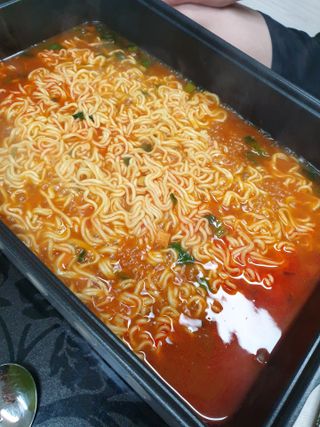 [풀무원] 자연은맛있다 정면, 백면, 홍면  세트 — 5점을 준 리뷰어가 2021년 4월 올린 사용 사진