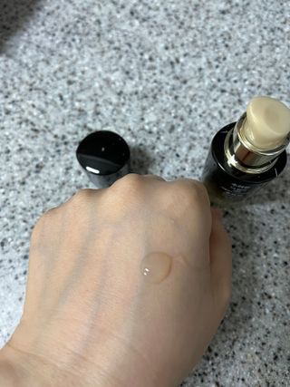 수려한 더블랙세럼 15ml — 5점을 준 리뷰어가 2022년 3월 올린 사용 사진