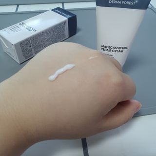 더마포레스트 마데카소사이드 리페어 크림 / 캐비아추출물 병풀추출물 시카케어 미백 주름개선 — 5점을 준 리뷰어가 2021년 6월 올린 사용 사진
