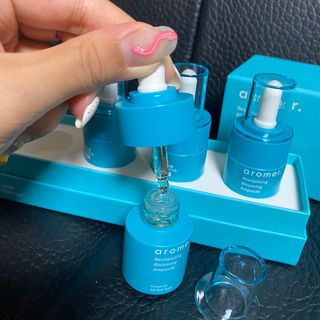 아로메르 리바이탈라이징 블루밍 앰플 10ml x 4ea — 5점을 준 리뷰어가 2021년 8월 올린 사용 사진