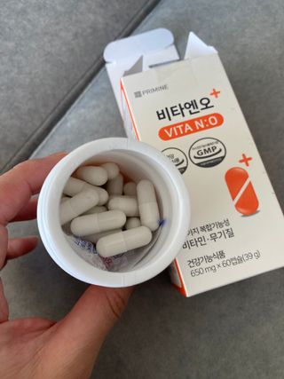 프리마인 성큼다가온 봄, 이너뷰티를 챙겨야 피부도 화사하게, 컨디션도 활기차게. 흡수율을 높인 고효율 비타민. — 5점을 준 리뷰어가 2022년 12월 올린 사용 사진