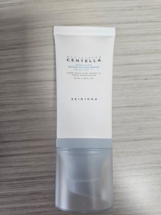 [스킨1004] 마다가스카르 센텔라 히알루-시카 워터핏 선세럼 50ml — 5점을 준 리뷰어가 2024년 5월 올린 사용 사진