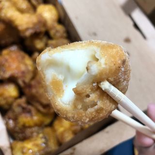 [교촌치킨 영등포역점] 치킨 메뉴 중 택1 — 5점을 준 리뷰어가 2021년 1월 올린 사용 사진