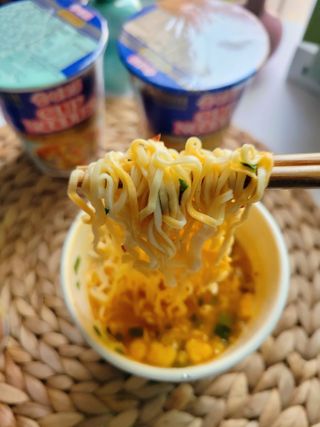 NISSIN 닛신 컵누들  4종 - 씨푸드오리지날, 씨푸드 스파이시, 씨푸드 커리, 씨푸드 XO소스 — 5점을 준 리뷰어가 2021년 10월 올린 사용 사진