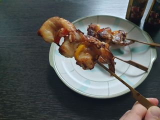 [다물꼬치] 삼겹새우롤꼬치 5개입 350g  + 데리야끼소스 120g + 매운고추소스 120g — 5점을 준 리뷰어가 2021년 12월 올린 사용 사진