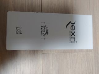 렉스리 데일리 톤업 크림 Rexri Daily Tone Up Cream — 5점을 준 리뷰어가 2022년 8월 올린 사용 사진