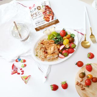 굽네몰 [굽네] 소스가 맛있는 닭가슴살 슬라이스 4종 — 5점을 준 리뷰어가 2021년 5월 올린 사용 사진