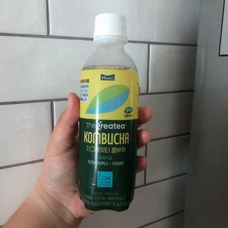 더그레잇티 콤부차 [매일유업] 더그레잇티 44kcal 콤부차 300ml *12개입 (오리지널 6개+베리리치 6개) — 4점을 준 리뷰어가 2023년 7월 올린 사용 사진