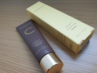 산다화 비타민C 화이트닝 크림 — 5점을 준 리뷰어가 2023년 5월 올린 사용 사진