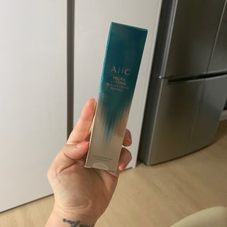 [NEW 탄력유턴 아이크림] AHC 유스 래스팅 리얼 아이크림 포 페이스 — 5점을 준 리뷰어가 2021년 3월 올린 사용 사진