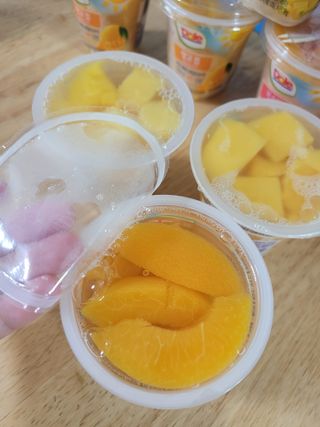 돌 MF[Dole] 파인애플컵/망고컵/복숭아컵 198g 6입X1박스 (맛 1가지 랜덤 발송) — 5점을 준 리뷰어가 2023년 6월 올린 사용 사진