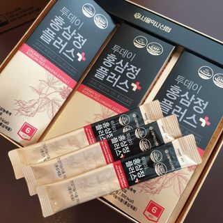 서울약사신협_투데이홍삼정플러스스틱_10g x 30포 — 5점을 준 리뷰어가 2021년 7월 올린 사용 사진