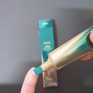 [NEW 탄력유턴 아이크림] AHC 유스 래스팅 리얼 아이크림 포 페이스 — 5점을 준 리뷰어가 2021년 1월 올린 사용 사진