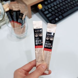 서울약사신협_투데이홍삼정플러스스틱_10g x 30포 — 5점을 준 리뷰어가 2021년 1월 올린 사용 사진