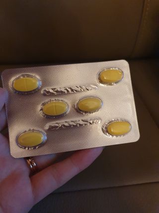 서울약사신협_내몸애발란스멀티비타민앤미네랄파워업_800mg x 90정 — 5점을 준 리뷰어가 2021년 8월 올린 사용 사진