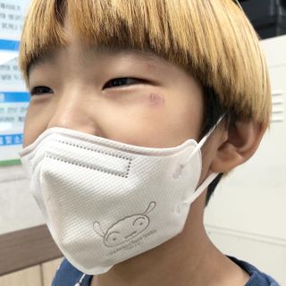 [숨그림]  덴탈마스크 짱구 우리아이 그리고 내가 쓰는 믿을수있는 케릭터 마스크  16종 — 4.5점을 준 리뷰어가 2021년 10월 올린 사용 사진