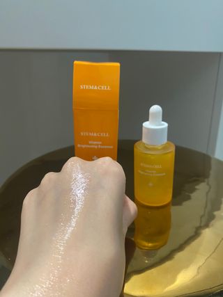 체르엠 스템앤셀 비타민 브라이트닝 에센스 30ml 1개 — 5점을 준 리뷰어가 2022년 1월 올린 사용 사진