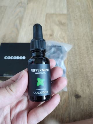 [코코도르] 스톤 에센셜 디퓨저 세트 (틴케이스+스톤+에센셜오일 20ml*2ea) — 4.5점을 준 리뷰어가 2024년 8월 올린 사용 사진