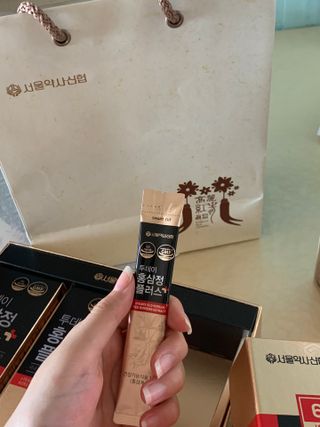 서울약사신협_투데이홍삼정플러스스틱_10g x 30포 — 5점을 준 리뷰어가 2021년 6월 올린 사용 사진