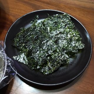 [해림맛김] 들기름에 구운 바삭바삭 김 4종 세트 + 1종 랜덤발송 총5개입 — 5점을 준 리뷰어가 2021년 2월 올린 사용 사진