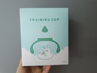 유비맘 트라이탄 코니빨대컵_컬러 랜덤 발송 — 4점을 준 리뷰어가 2021년 1월 올린 사용 사진