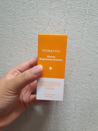 체르엠 스템앤셀 비타민 브라이트닝 에센스 30ml 1개 — 4점을 준 리뷰어가 2021년 10월 올린 사용 사진